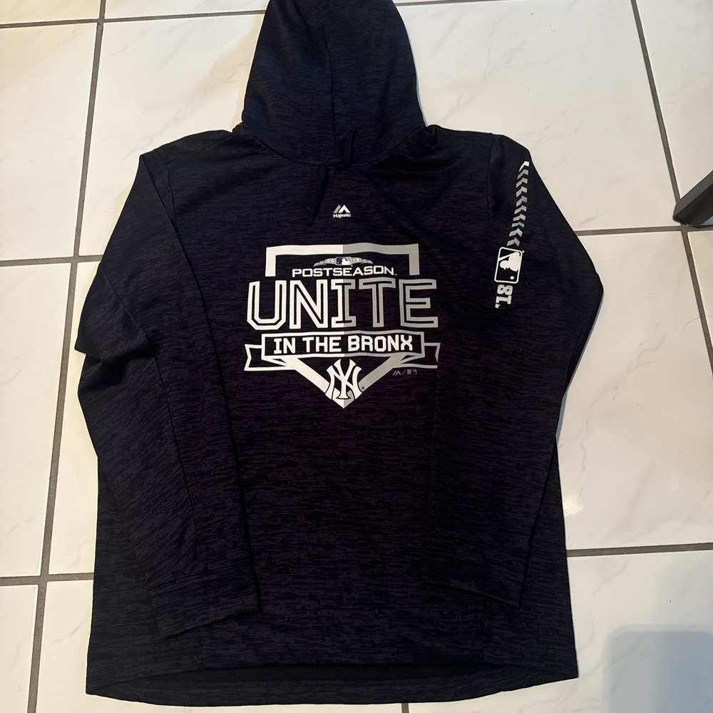 Majestic Authentic MLB New York Yankees 2018 Post Season Hoodie Size M EUC